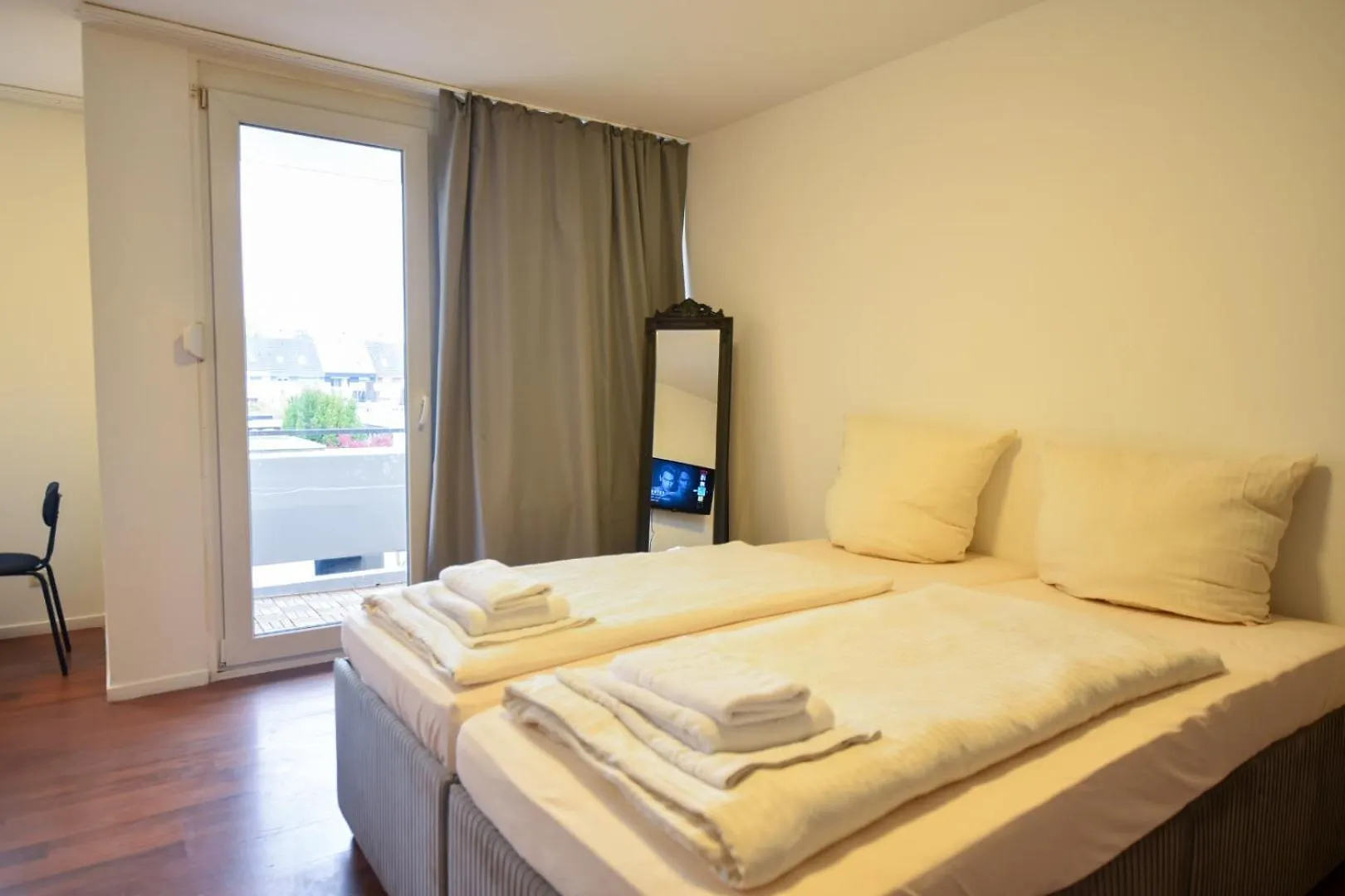 Hotel Im Natur Mit Eigene Kueche Und Bad Nuremberg 0*,
